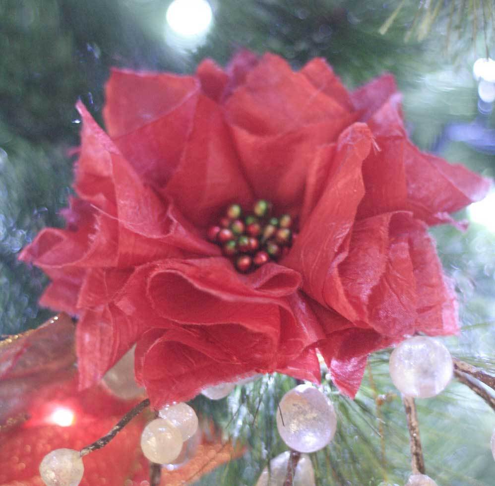 Poinsettia Fabric Flower Christmas Tree Ornament using the Carnation Tutorial